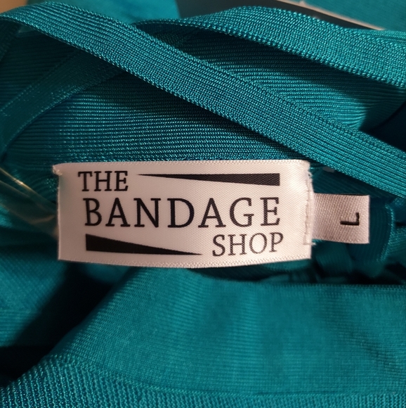 Dress - Picture 3 of 3